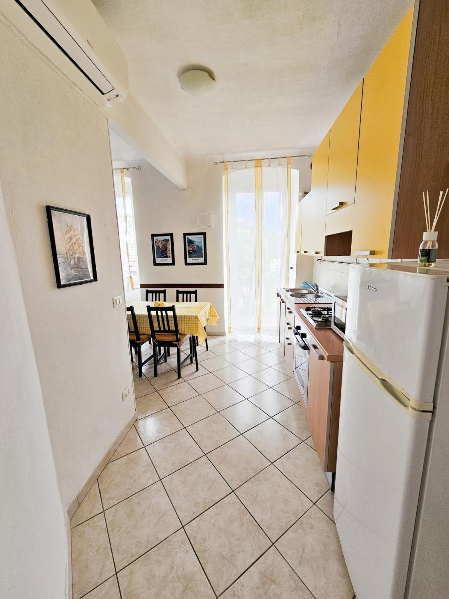 Narissara Apartment لا سبيتسْيا المظهر الخارجي الصورة